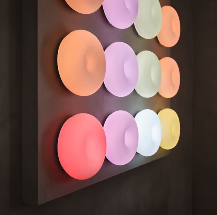 De Varmblixt LED tafel-/wandlamp, dimbaar smart/wit glaskleur en wit spectrum, 30 cm. (Afbeelding bron: IKEA)