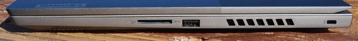 Rechts: SD-kaartsleuf, USB-A (5 Gbit/s), Kensington-slot