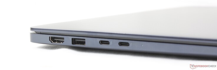 Links: HDMI 2.1, USB-A 3.2 Gen. 1, 2x USB-C Thunderbolt 4 met DisplayPort 2.1 + Power Delivery