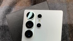 Volgens een Finse verkoper komt er geen 128GB versie meer van het Galaxy S26 basismodel. (Afbeeldingsbron: @SaudiAndroid, bewerkt) 