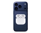 Onofficiële iPhone 17 Pro render met AirPods 4. (Afbeeldingsbron: @Skyfops op X en Apple, bewerkt)