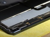 Thermische kussentjes kunnen de prestaties van de nieuwste MacBook Air verbeteren. (Afbeelding bron: Max Tech)