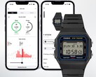 Het digitale horloge Casio F-B100W wordt getoond voor twee smartphoneschermen waarop de bijbehorende Life Log-app wordt weergegeven, met gegevens over het aantal stappen en de activiteiten.