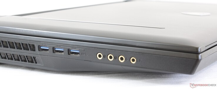 Linkerkant: 3x USB 3.0 Type-A, 1x Mic-in, Headphone ESS Sabre HiFi, audio-uit, audio-in