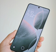 De Redmi K70E, hier te zien op een foto uit een gelekte video, wordt waarschijnlijk wereldwijd gelanceerd als de Poco F6. (Afbeelding: Weibo)