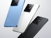 De Realme GT7 5G houdt zijn grote batterij vol via 100 W bekabeld opladen. (Afbeeldingsbron: Realme)