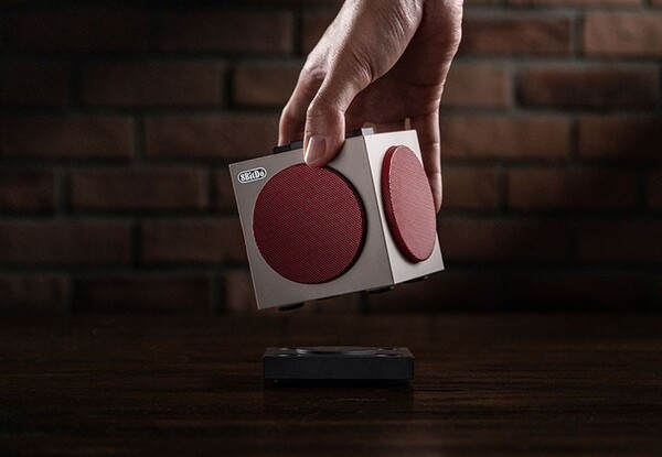 De 8BitDo Retro Cube 2 Speaker - N Edition is een opvolger van de Retro Cube Speaker die in 2016 werd uitgebracht. (Afbeeldingsbron: 8BitDo)