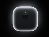 De 40W oplader heeft een ontwerp dat lijkt op de oplaadbehuizing van Apple AirPods. Afgebeeld: een promofoto die een blik werpt op de adapter.