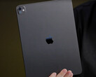 De volgende Apple iPad Pro 13 vanaf de achterkant (Afbeelding bron: Wylsacom)