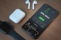 Apple heeft het op Spotify gemunt in reactie op de boete van de Europese Commissie. (Afbeeldingsbron: Cezar Sampaio & Unsplash)