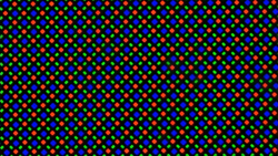 Het OLED-beeldscherm gebruikt een RG/BG sub-pixelmatrix die uit één rode, één blauwe en één groene LED bestaat.