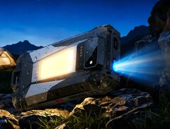 De 8849 Tank X is de eerste smartphone van het merk met een 1080p projector