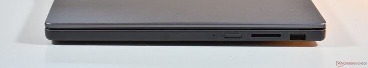 rechts: SD-kaartlezer, USB-A 3.2 Gen 1