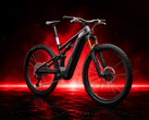De S-Works Turbo Levo R Ultralight eMTB biedt een koppel van 111 Nm en een piekvermogen van 850 W