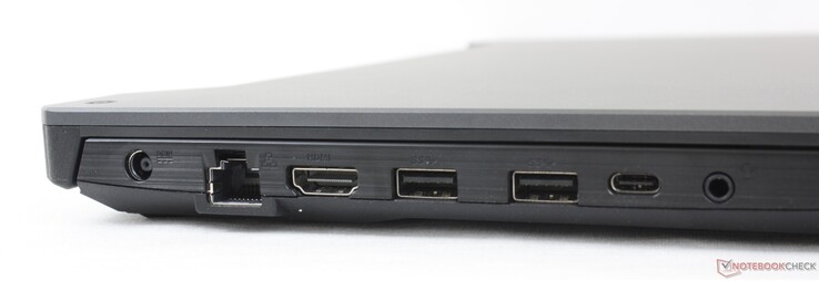 Links: AC-adapter, Gigabit RJ-45, HDMI 2.0b, 2x USB-A 3.2 Gen. 1, USB-C met Thunderbolt 4 en DisplayPort (geen opladen laptop), 3,5 mm combo audio