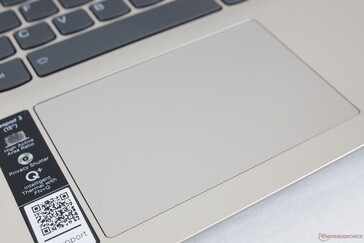 Clickpad werkt prima voor basiscursorbesturing, maar klikken voelt zwak en sponzig aan
