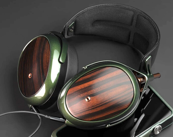 De Meze Audio Strada is met de hand gemaakt van Macassar ebbenhout. (Afbeeldingsbron: Meze Audio)