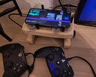 De Google Pixel 8 omgetoverd tot een console-emulatiedock