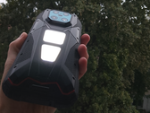 De V Max Play met de achterlichten aan (Afbeelding bron: Sergey Tarasov - Notebookcheck)