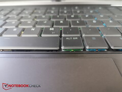 Per-toets RGB verlichting. Het toetsenbord kan erg gevoelig zijn voor kruimels en stof.