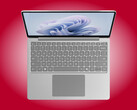 De Surface Laptop 13 inch weegt ongeveer 1,2 kg.