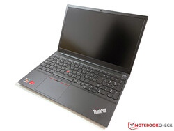 Lenovo ThinkPad E15 Gen.2 review. Apparaat voorzien van: Campuspunt