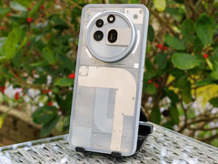 Nothing Phone 3a Pro (Afbeelding Bron: Notebookcheck)