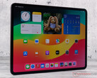 Een tandem OLED beeldscherm. (Afbeeldingsbron: Notebookcheck)