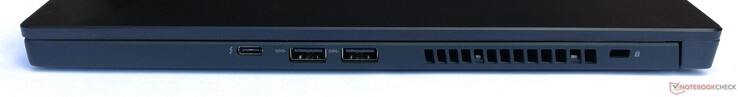 Rechts: 1x Thunderbolt 3 (DP inbegrepen), 2x USB 3.1 Gen 1, Kensington lock