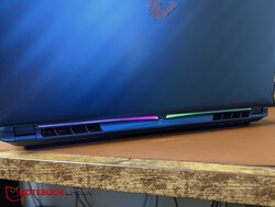 2 LED-strips aan de achterkant