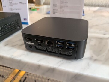 ECS Liva Z6 Plus. (Afbeeldingsbron: TechPowerUp)