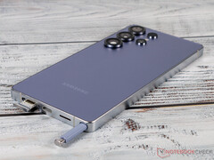 De Galaxy S26 Ultra zal naar verwachting niet de sprong ten opzichte van oudere modellen zijn waarop Samsung-fans gehoopt hadden, Galaxy S25 Ultra afgebeeld. (Afbeeldingsbron: Notebookcheck)