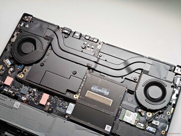 ...maar zwakke en luide koeleenheid.