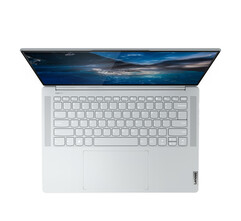 De Yoga Slim 7i Pro X in Cloud Grey. (Afbeelding bron: Lenovo)