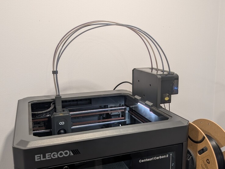 Vier PTFE-draadjes die het Canvas-systeem met de hotend verbinden.