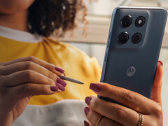 Dit lek geeft mogelijk een eerste blik op de aankomende mid-range telefoon. Afgebeeld: een promofoto van de 2025 Moto G Stylus. (Afbeeldingsbron: Motorola)