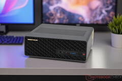 De MS-S1 Max kan nu worden voorbesteld voor $2.299. Afgebeeld: de mini PC. (Afbeeldingsbron: Notebookcheck)