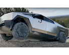 Tesla Cybertruck off-road test (afbeelding: VoyageATX, Youtube)