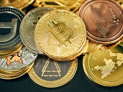Een stapel cryptocurrencies (Beeldbron: Traxer/Unsplash)