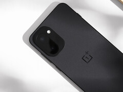 Het is bevestigd dat de OnePlus 15R een 50 MP primaire camera aan de achterkant heeft. Afbeelding: de achterkant van de telefoon. (Afbeeldingsbron: 瘦子說)