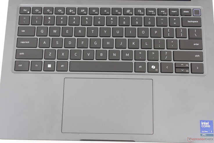 Hetzelfde toetsenbord en dezelfde touchpad als op de duurdere Dell Pro 7 14-serie