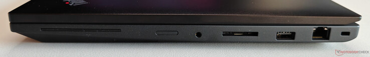 Rechts: SmartCard-lezer, 3,5 mm audio, SD-kaartlezer, Gigabit Ethernet, Kensington-slot