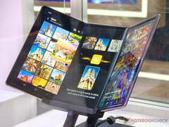 De dubbelvouwbare Samsung-tablet, die mogelijk de Galaxy G Fold of Galaxy Z TriFold wordt genoemd, zal nu in verschillende landen op de markt komen. (Afbeeldingsbron: Notebookcheck)