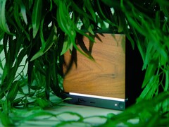 Stoommachine met houten voorplaat.