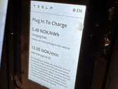 Het nieuwe scherm van de V4 Supercharger-kaartterminal van Tesla (afbeelding: Inert82/Reddit)