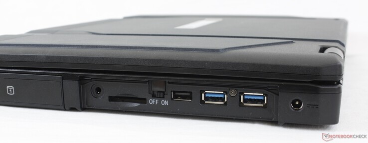 Rechts: Verwijderbare 2x M.2 2280-sleuf, 3,5 mm headset, SD-lezer, Wi-Fi-omschakeling, USB-A 2.0, 2x USB-A 3.2 Gen. 2