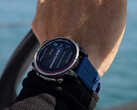 De nieuwste smartwatch van Garmin breidt de functionaliteit van de Fenix 8 Pro uit met marine-functionaliteit. (Afbeelding bron: Garmin)