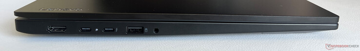 Linkerkant: HDMI 2.1, USB-C 3.2 Gen.2 (20 Gbps, DisplayPort 1.4, Power Delivery 3.1), USB-C 4.0 w/ Thunderbolt 4 (40 Gbps, DisplayPort 2.1a, Power Delivery 3.1), USB-A 3.2 Gen.1 (5 Gbps, van stroom voorzien), 3,5 mm stereo