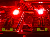 De superheldere MicroLED's maken gebruik van AlGaInP-technologie. (Afbeelding Bron: JBD)
