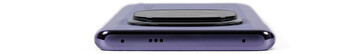 Top: microfoon, luidspreker, microfoon